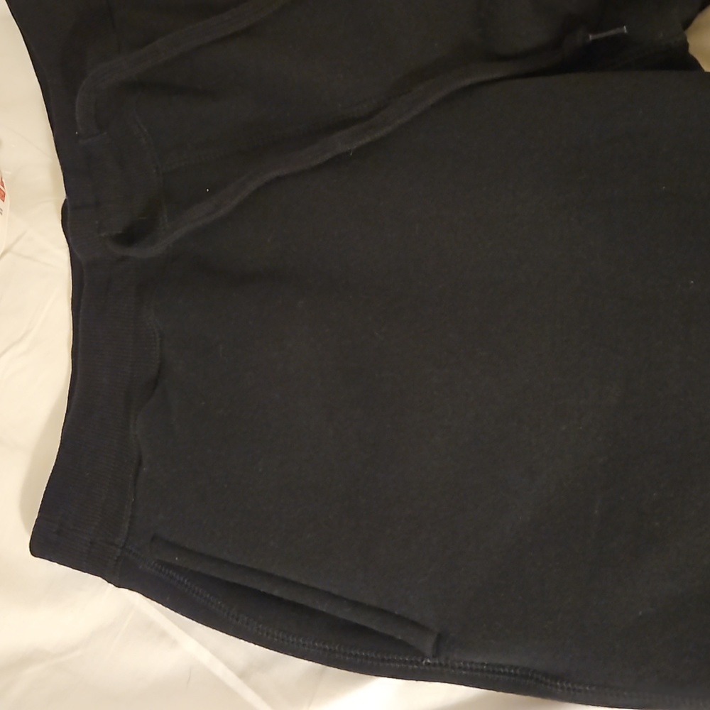 NEW. UNIQLO MEN'S SWEATPANTS. SIZE MEDIUM. COLOR BLACK - Picture 4 of 13